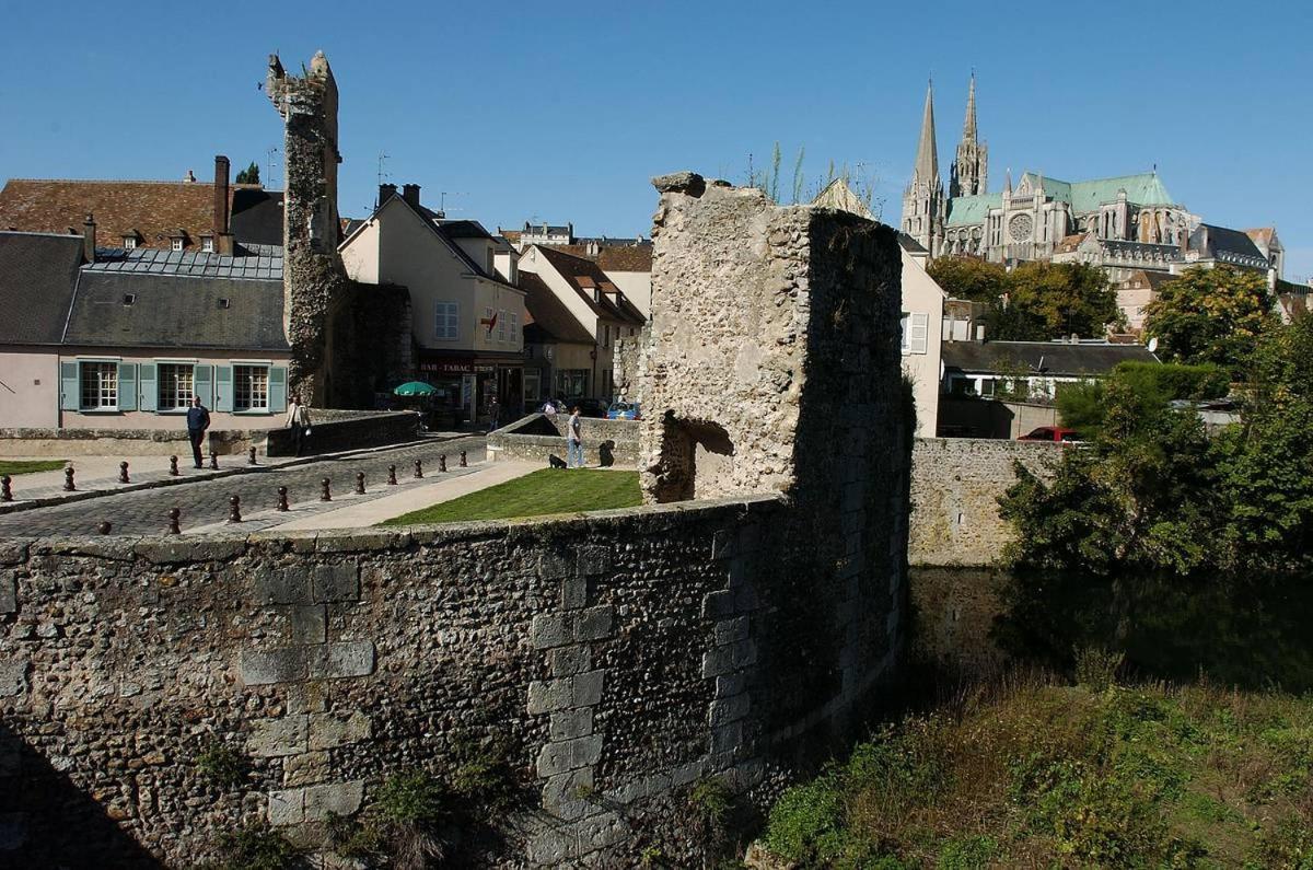 La Parenthese Enchantee Chartres Bagian luar foto